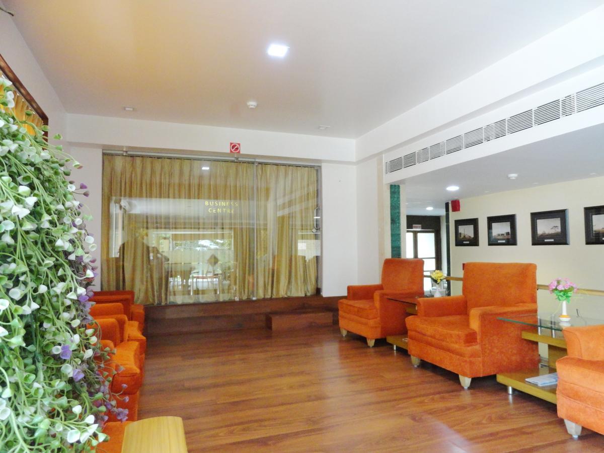 โรงแรมซีเนเตอร์ โกลกาตา ภายนอก รูปภาพ